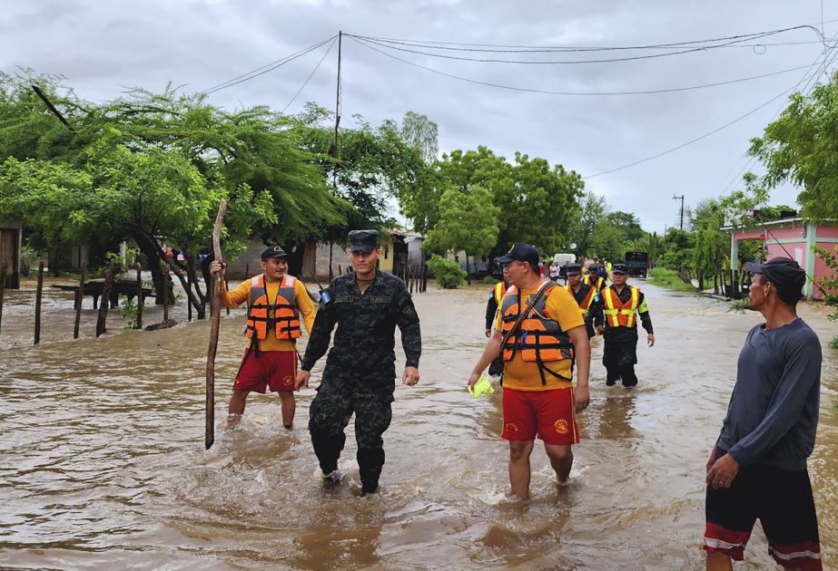 Pluies torrentielles au Salvador : Plus de 800 personnes évacuées