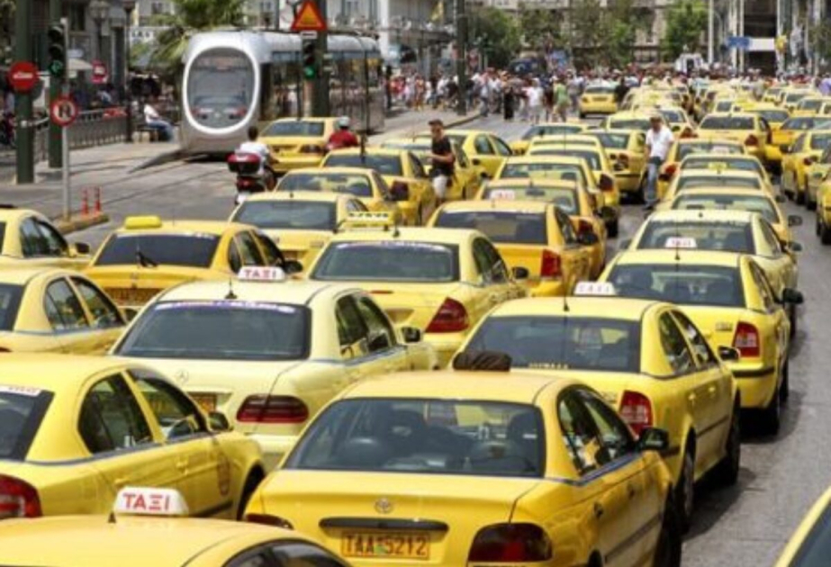 Yunanıstan Afinada elektrikli taksilərin sayını on dəfə artırmağı hədəfləyir