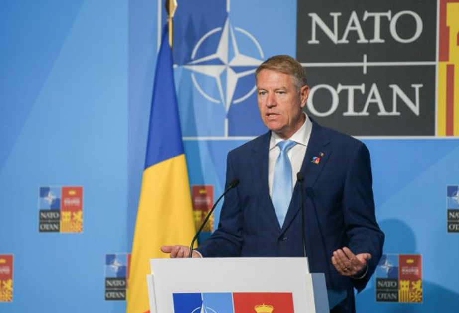 Rumıniya prezidenti NATO-nun baş katibi postuna namizədliyini geri götürüb