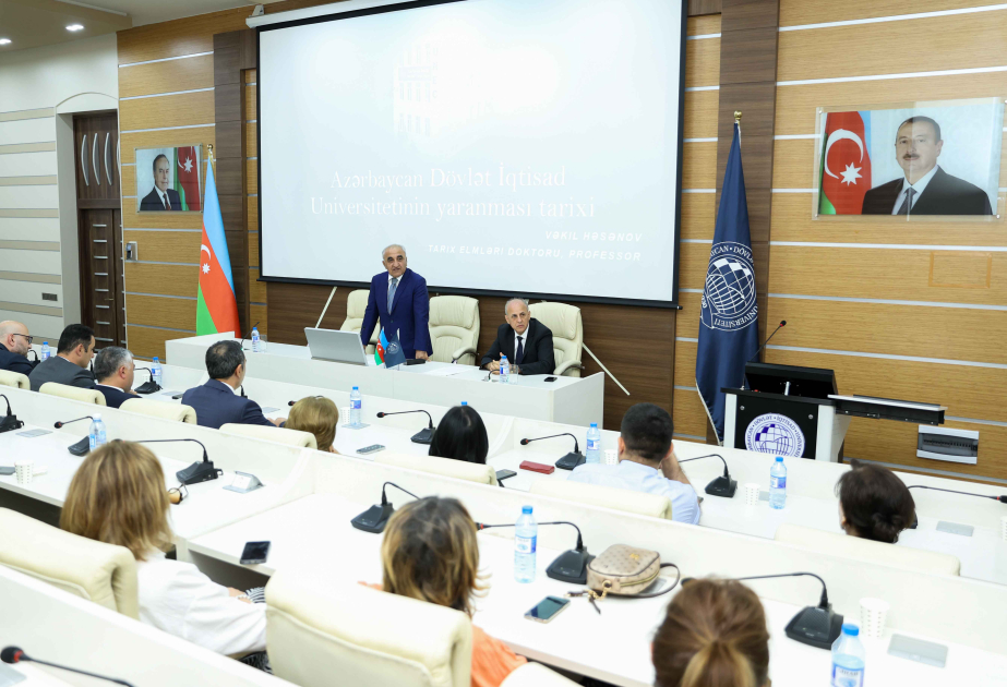 İqtisad Universitetinin ilk rektoru olmuş Mehdi bəy İsmayılovun xatirəsi anılıb