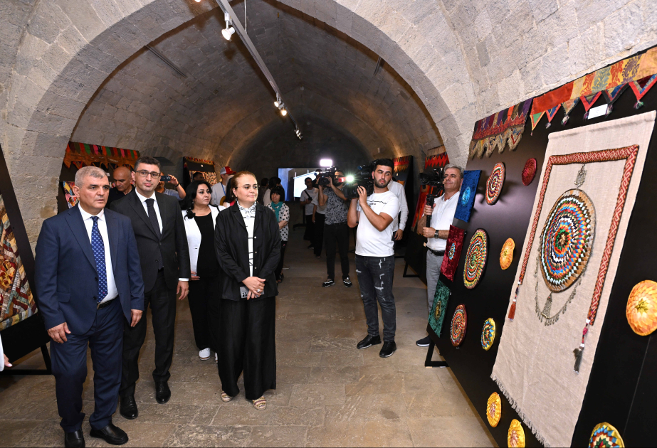Azərbaycanda ilk dəfə keçirilən Beynəlxalq Qurama Festivalının açılış mərasimi olub