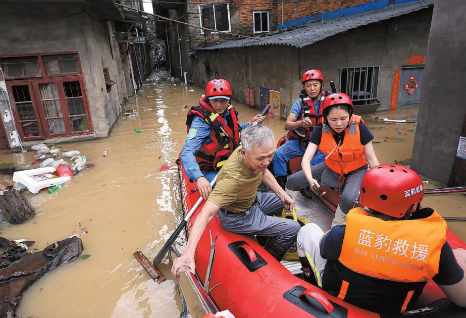 Des pluies torrentielles font 38 morts et deux disparus dans un district du sud de la Chine