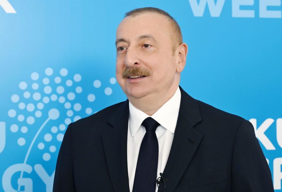 Presidente Ilham Aliyev: "Azerbaiyán es atractivo no sólo para las inversiones en combustibles fósiles, sino también en fuentes de energía renovables"