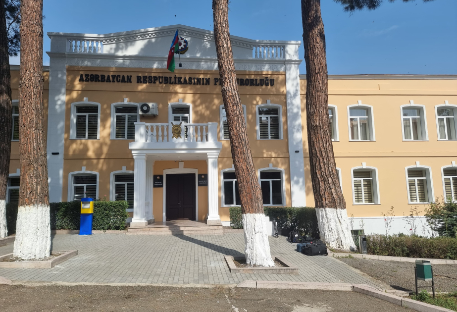 Проводится мероприятие по случаю сдачи в эксплуатацию административного здания Ханкендинской городской прокуратуры