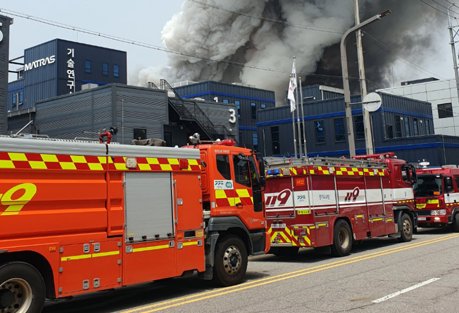 Cənubi Koreyada akkumulyator zavodunda baş verən yanğın nəticəsində 20 nəfər ölüb