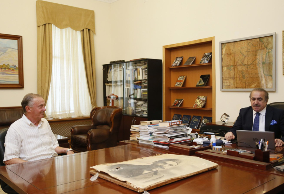 Azərbaycanı sevən Renato Formenti növbəti dəfə Ədəbiyyat Muzeyinin qonağı olub