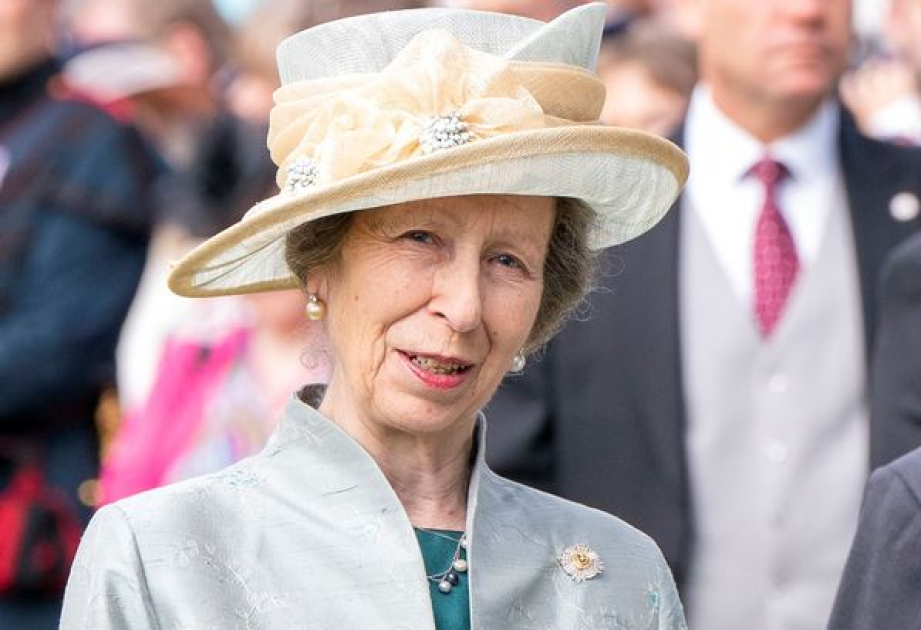 Princess Anne admitted to hospital after head injury - AZERTAC