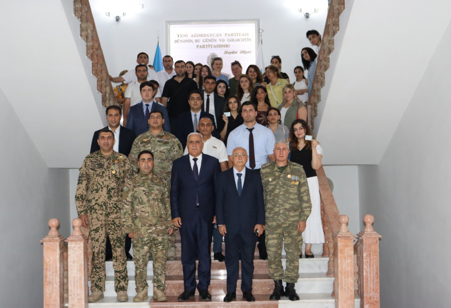 Xətai rayonunda Azərbaycan Silahlı Qüvvələri Günü ilə əlaqədar dəyirmi masa təşkil olunub