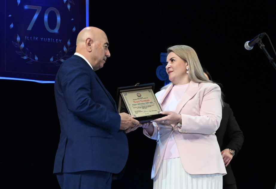 Professor Mönsüm Alışovun 70 illik yubileyi qeyd olunub