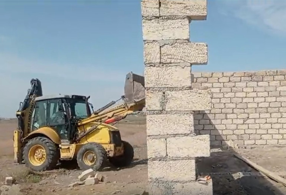 Fövqəladə Hallar Nazirliyi qanunsuz tikinti işlərinin qarşısını alıb VİDEO