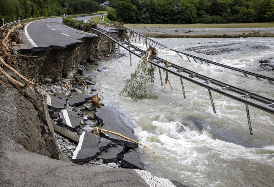 Schweiz: Suche nach Vermissten nach Unwettern