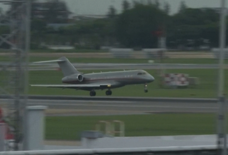 L’avion de Julian Assange a atterri à Bangkok VIDEO