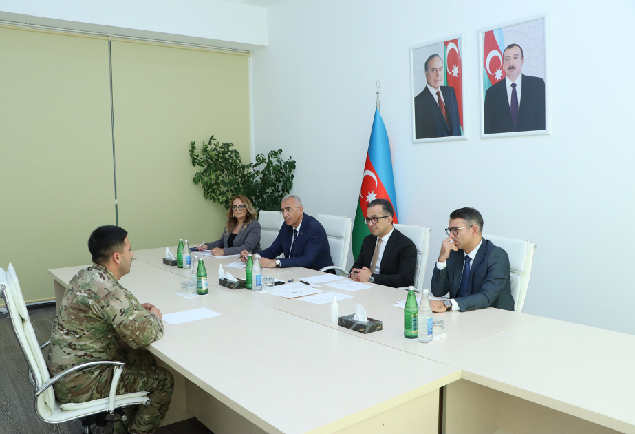 Dini Qurumlarla İş üzrə Dövlət Komitəsinin sədri Sabirabadda vətəndaşların müraciətlərini dinləyib
