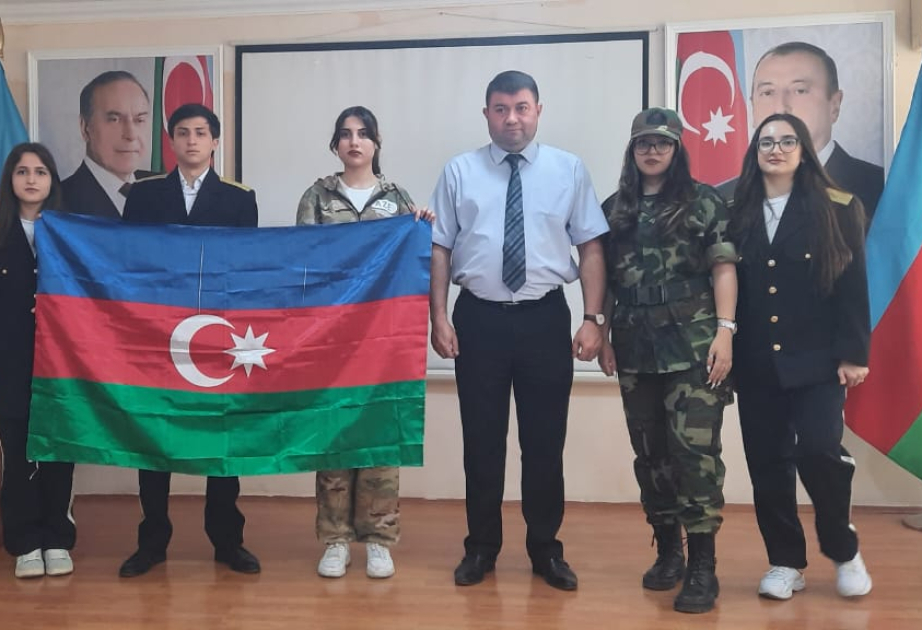 Sosial-İqtisadi Kollecdə Silahlı Qüvvələr Günü qeyd olunub