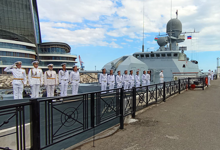 Warships of Russia’s Caspian Flotilla pay friendly visit to Baku
