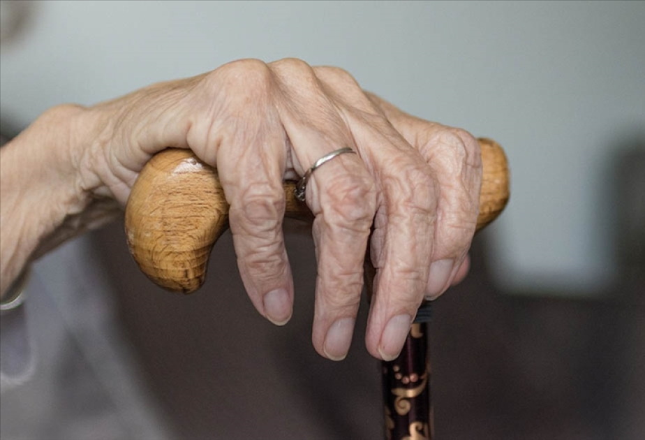 Tədqiqat: Uzunmüddətli tənhalıq yaşlı insanlarda insult riskini artıra bilər