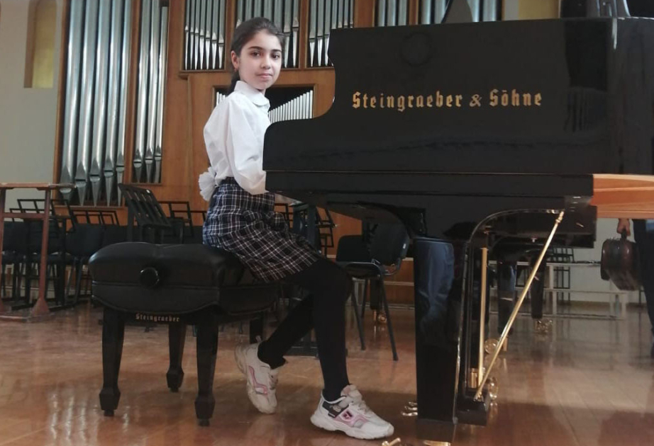 AZƏRBAYCANIN GƏNC MUSİQİÇİLƏRİNəzrin Rəsulzadə