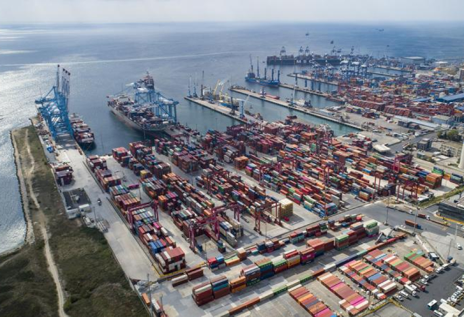 Экспорт Турции вырос, импорт снизился