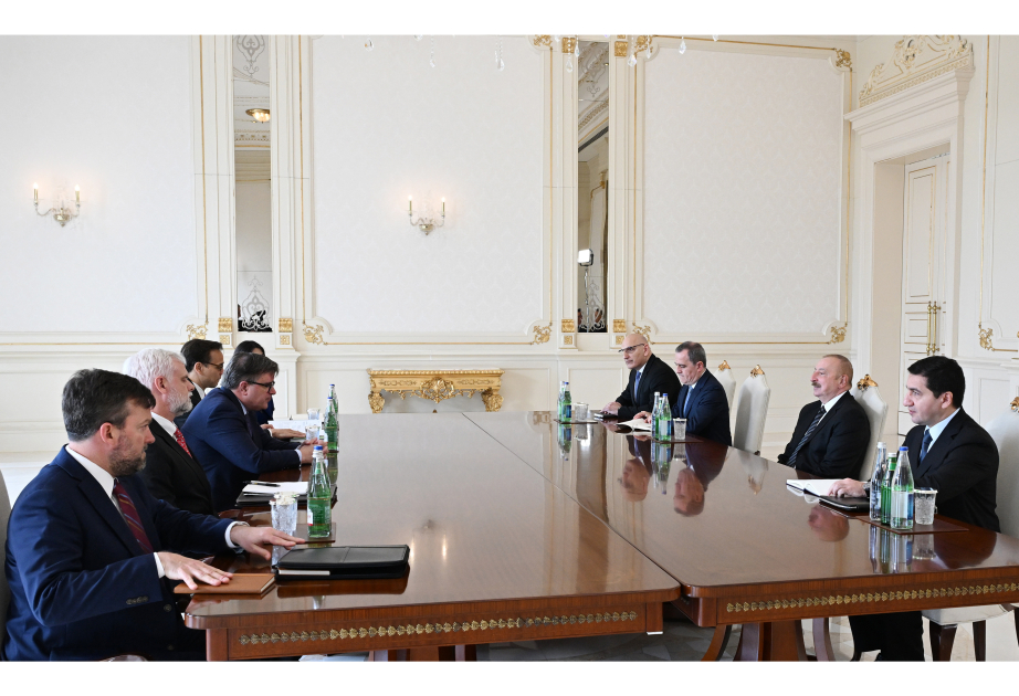 الرئيس إلهام علييف يستقبل مساعد وزير الخارجية الأمريكي في شئون أوروبا واورواسيا