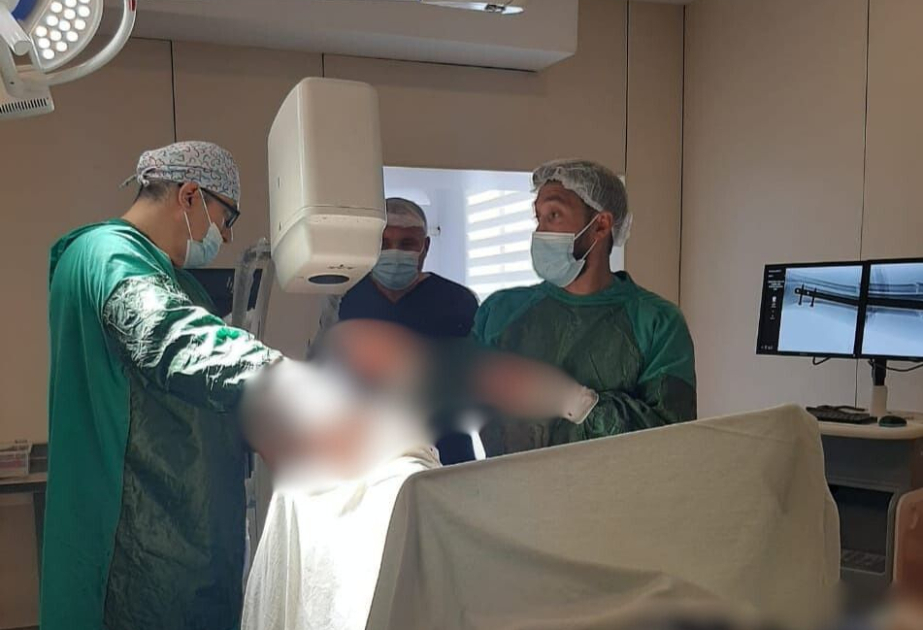 Salyan xəstəxanasında ilk dəfə qamış sümüyünün osteosintez əməliyyatı icra olunub