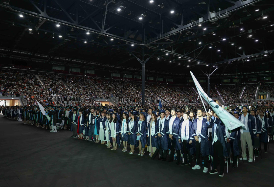 UNEC “Məzun günü” keçirib: bu il universiteti 5300-ə yaxın tələbə bitirir