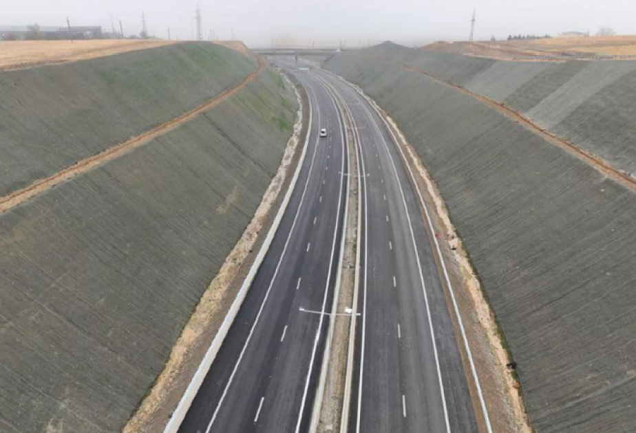 Строительство новой бетонной дороги от Тбилиси до границы с Азербайджаном завершится к концу текущего года