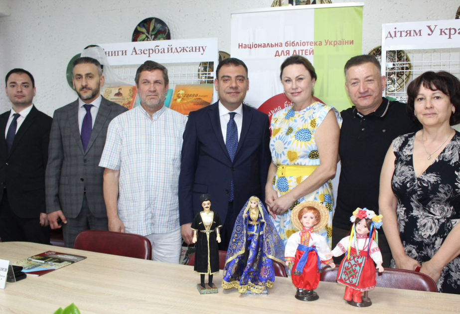 El Estado azerbaiyano asignó ayuda financiera para la renovación de la Biblioteca Nacional de Ucrania para Niños