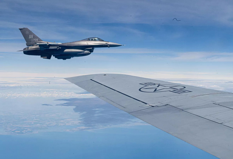 Niderland Hökuməti F-16 qırıcılarının Ukraynaya göndərilməsinə icazə verib