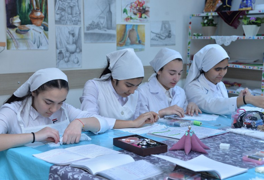 Təhsilli qadın təhsilli millət, təhsilli nəsil deməkdir
