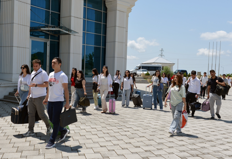 Yay Təcrübə Proqramı çərçivəsində tələbələr üçün yay düşərgəsi keçirilir