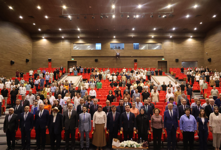 Şah İsmayıl Xətainin vəfatının 500-cü ildönümünə həsr olunan beynəlxalq konfrans keçirilib