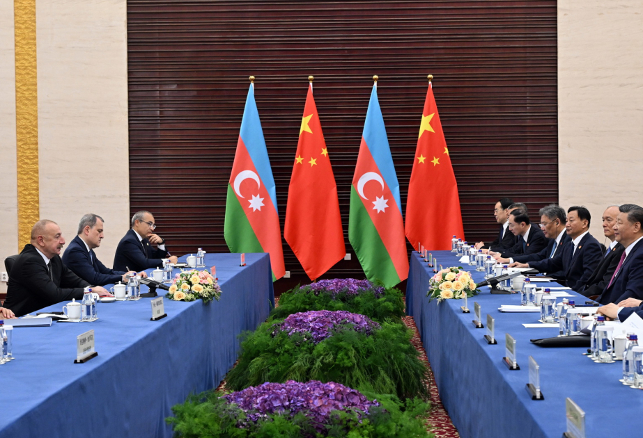En Astana se adopta una declaración conjunta de la República de Azerbaiyán y la República Popular China sobre el establecimiento de una asociación estratégica