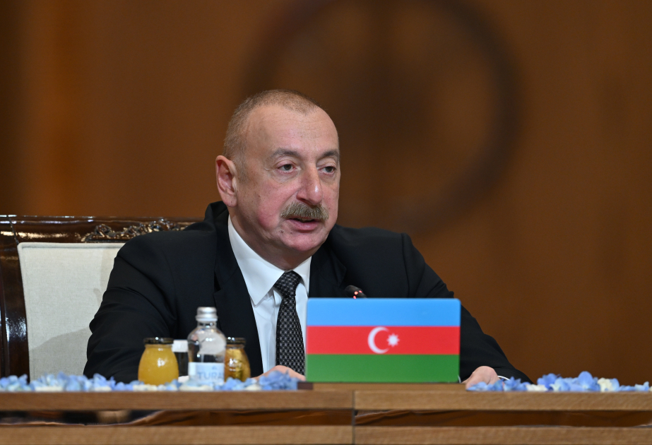 Prezident İlham Əliyev: Azərbaycan Şimal-Cənub nəqliyyat dəhlizinin inkişafında mühüm rol oynayır
