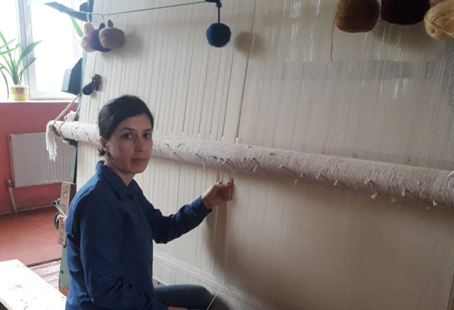 РЕМЕСЛЕННИКИ АЗЕРБАЙДЖАНА Саадат Фарзалиева: Я всегда мечтала пойти по стопам моей бабушки и ткать ковры