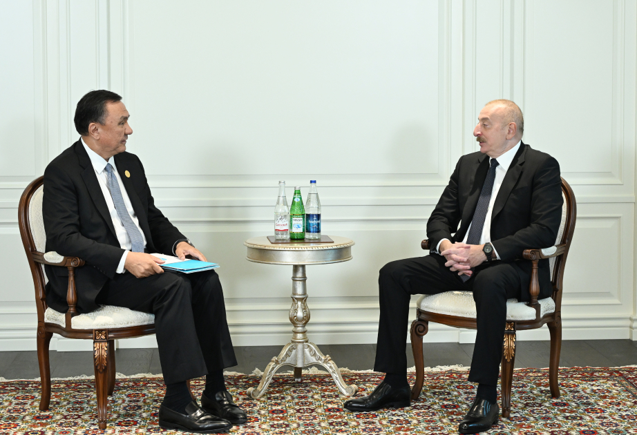 Le président azerbaïdjanais reçoit le secrétaire général de l’Organisation des Etats turciques à Choucha MIS A JOUR VIDEO