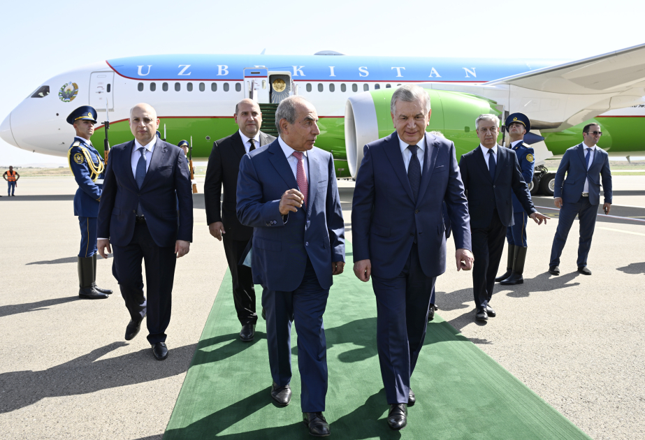 President of Uzbekistan Shavkat Mirziyoyev arrives in Azerbaijan VIDEO