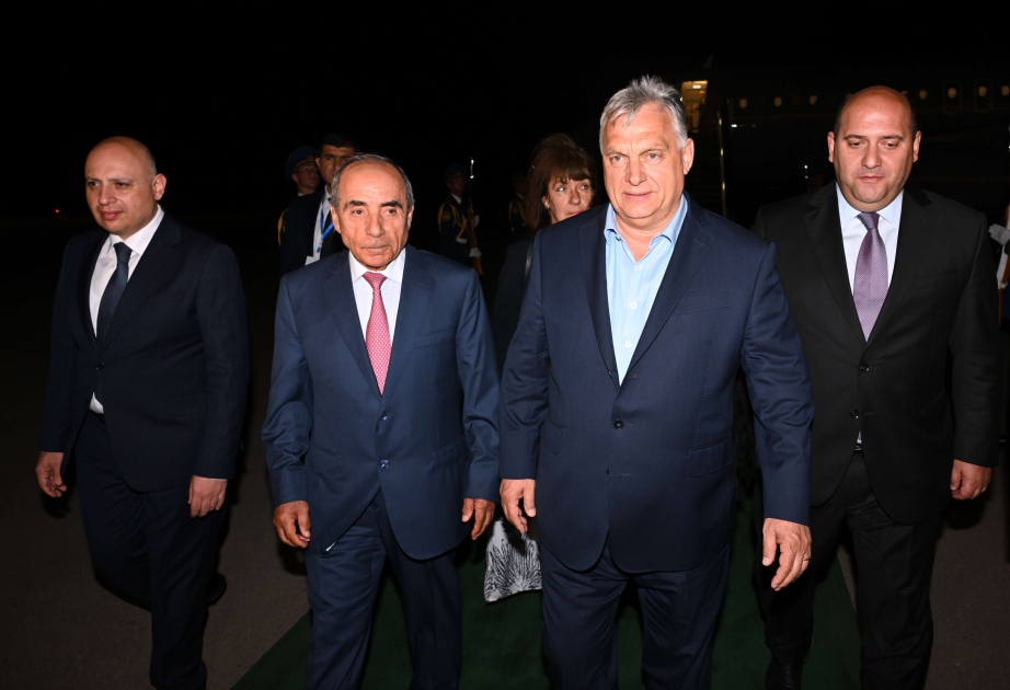 Ungarns Ministerpräsident Viktor Orban zu Besuch in Aserbaidschan eingetroffen VIDEO