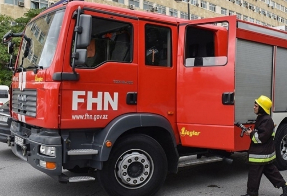 FHN: Nəsimi rayonundakı üçotaqlı mənzildə baş vermiş yanğın söndürülüb VİDEO