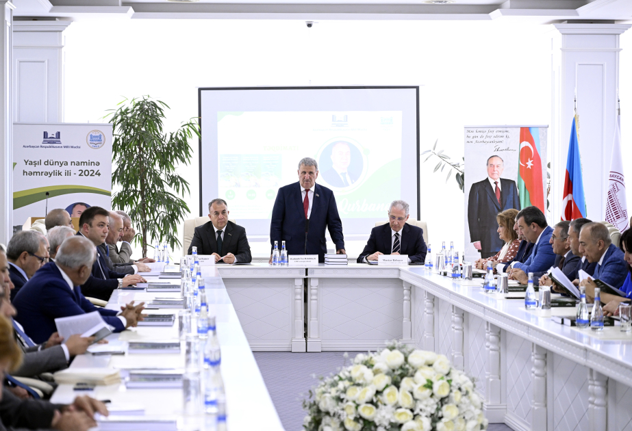 AMEA-da “İlham Əliyevin ekoloji siyasəti. Dayanıqlı inkişaf və yaşıl dünya (2003-2023)” üçcildliyinin təqdimatı olub