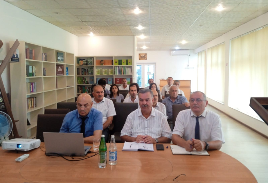 “Şərqi Zəngəzuru Ana Vətənə qovuşduran siyasət” mövzusunda elmi seminar keçirilib