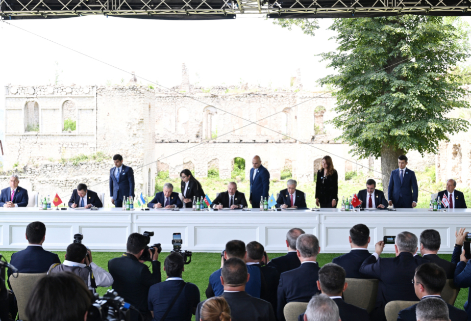 Azərbaycanın milli maraqlara əsaslanan xarici siyasəti və diplomatiyası