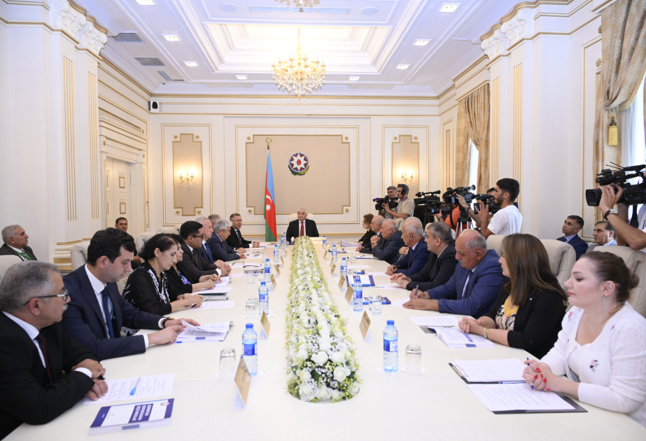 Se celebra la reunión ordinaria de la Comisión Electoral Central en Azerbaiyán