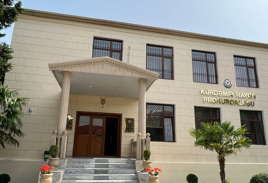 İki şəxsi qəsdən öldürməkdə, digər şəxsi öldürməyə cəhd etməkdə təqsirləndirilən şəxs barəsində cinayət işi məhkəməyə göndərilib