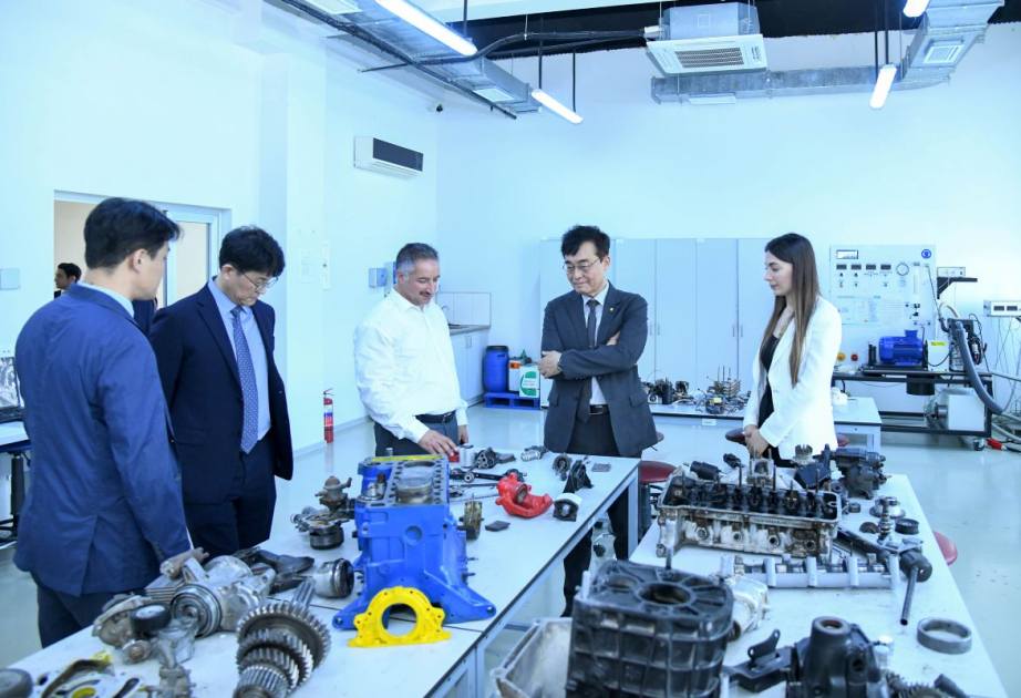 INHA Universitetinin rektoru BMU-nun laboratoriyaları ilə tanış olub