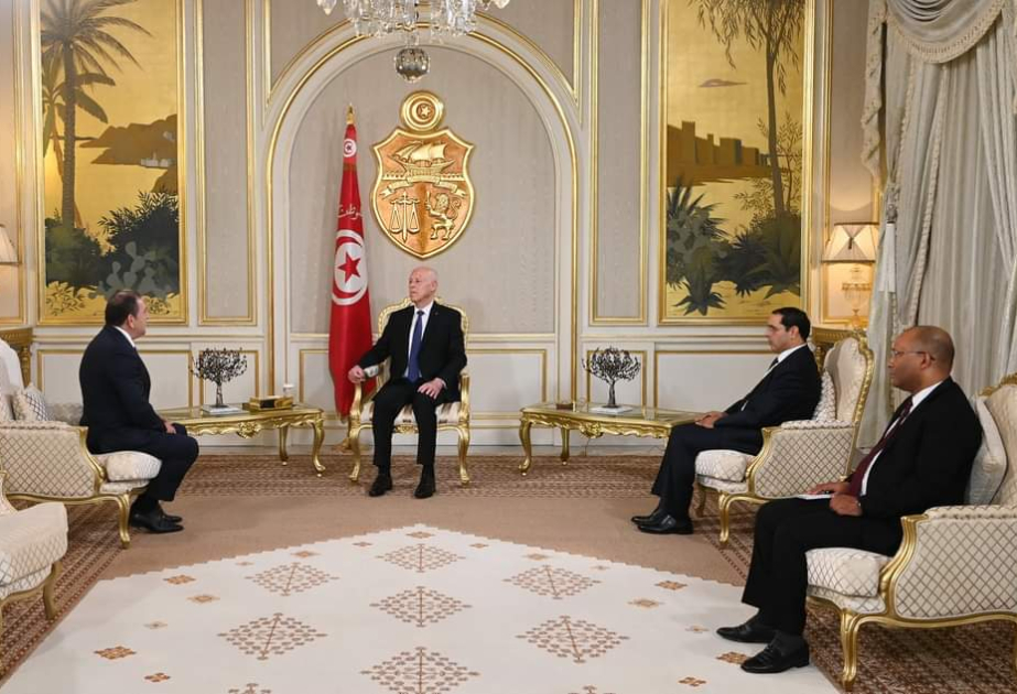 Azərbaycanın səfiri etimadnaməsini Tunis Prezidentinə təqdim edib