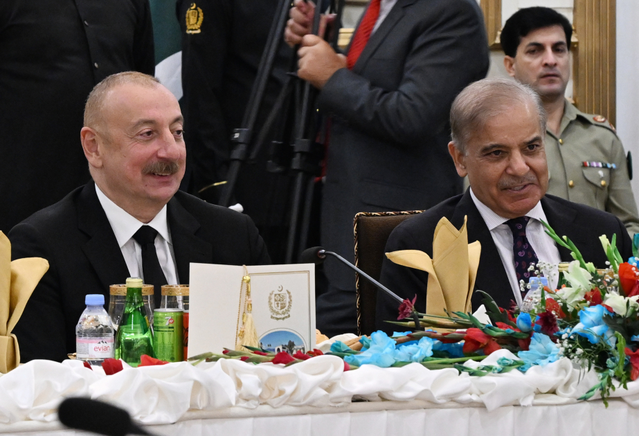 От имени премьер-министра Пакистана Мухаммада Шахбаза Шарифа дан официальный обед в честь Президента Азербайджана Ильхама Алиева ВИДЕО