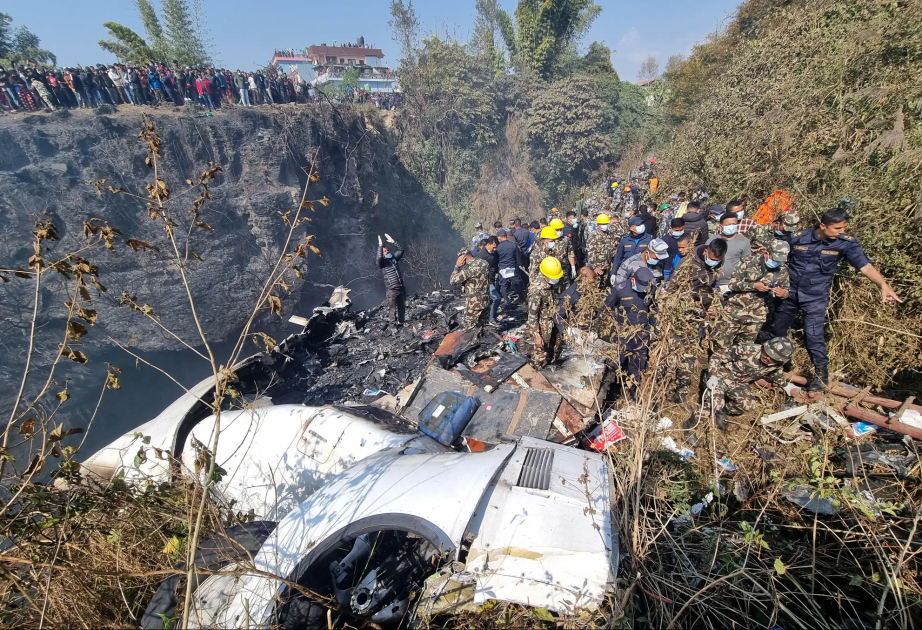 Оползни в Непале унесли два автобуса в реку, 65 пассажиров пропали без вести