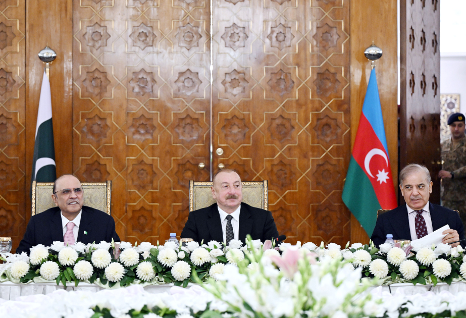 Präsident Asif Ali Zardari gibt Bankett zu Ehren von Präsident Ilham Aliyev VIDEO