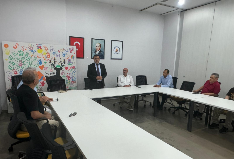Antalyada azərbaycanlı mədəniyyət və incəsənət xadimləri ilə görüş keçirib
