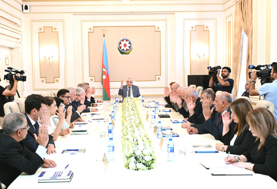 Azerbaijan’s Central Election Commission registers authorized representatives of five more political parties
